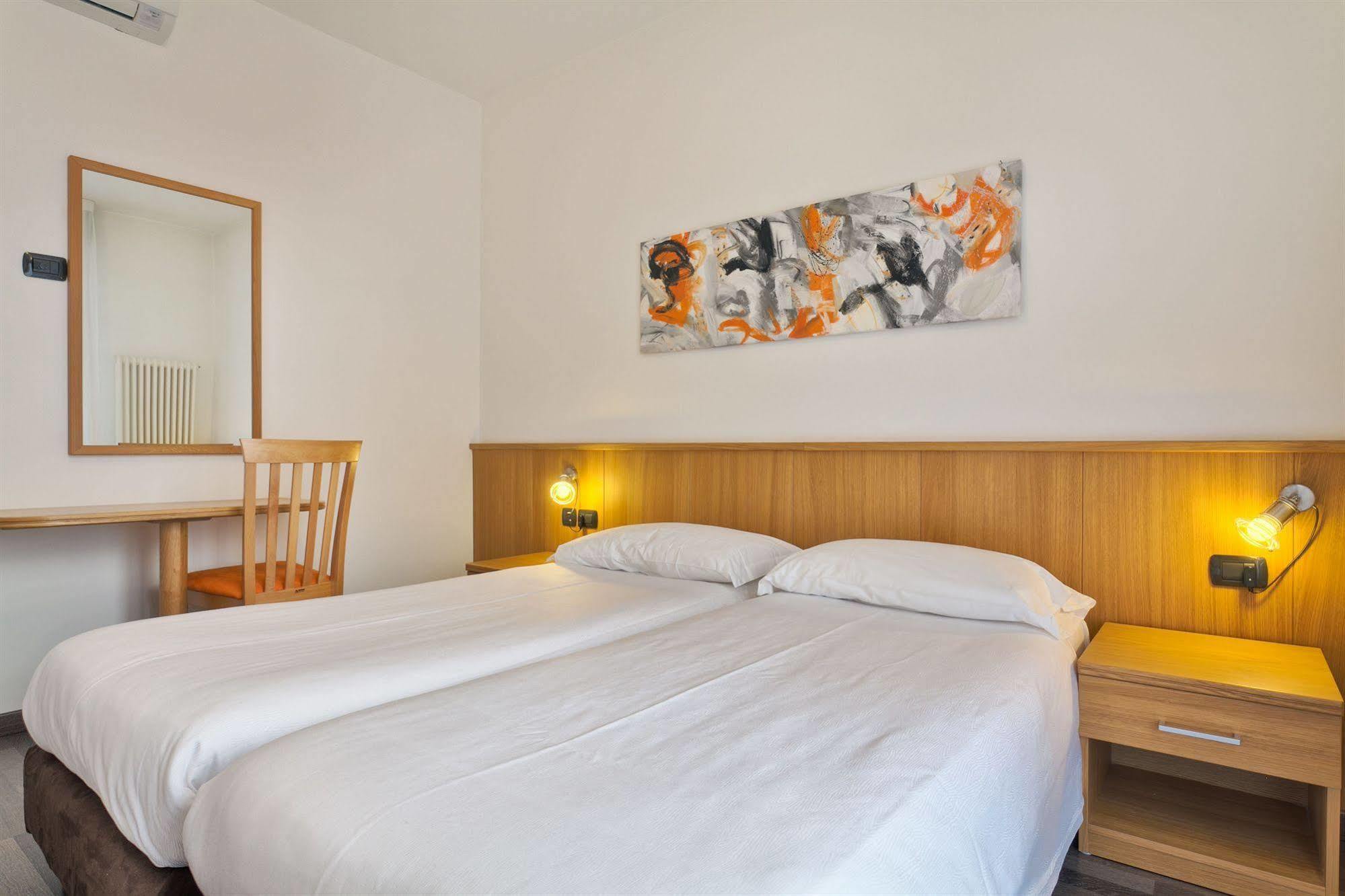 Sporthotel Villa Stella Torbole Sul Garda Exterior photo